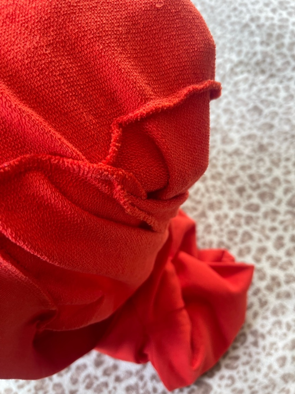 Red cropped sweater kinda knitted